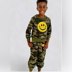 Camouflage Smiley Face Kids Sweatshirt and Pants Set sz 8 

CAMO EMOJI Sl Lola